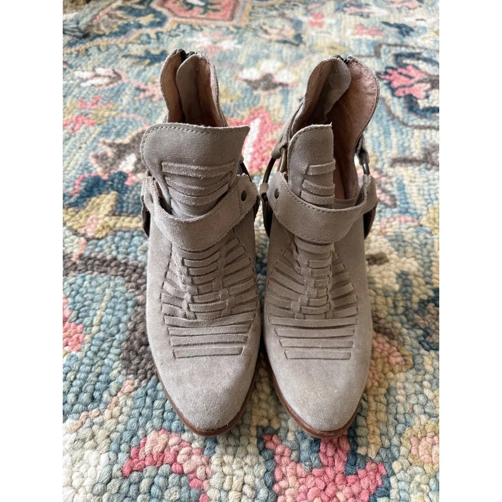 Seychelles Impossible Sand Suede Cutout Western Booties 6.5